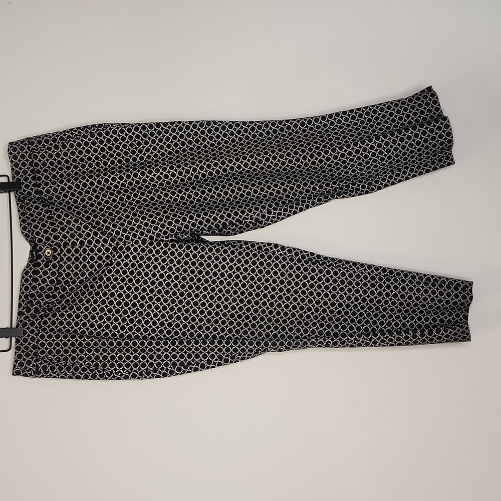 Size 16 HILARY RADLEY black and white print cropped pants NWOT  E58